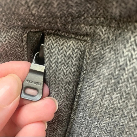 Hugo Boss Darnom  Virgin Wool Blend Reversible Vest with Down Blend Filling - Picture 16 of 16